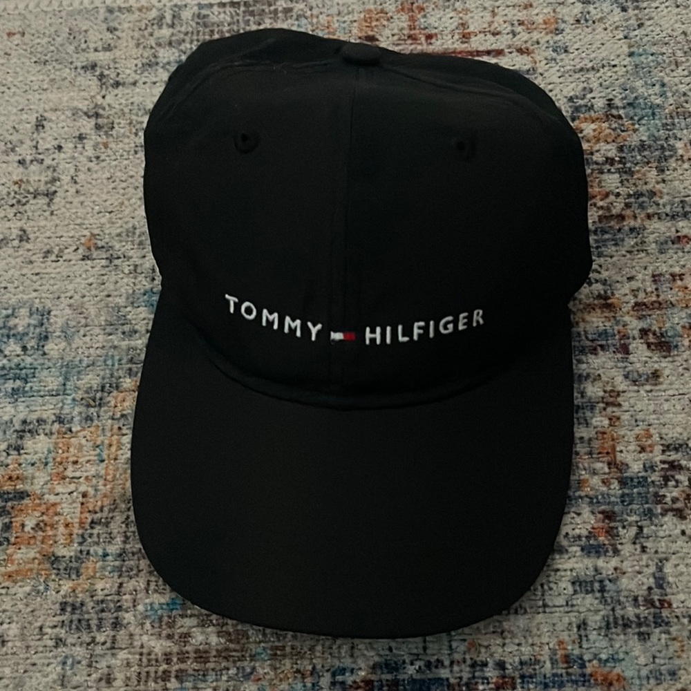 Timmy Hilfiger black cap